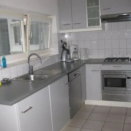 Appartement 4 Pers Ground Floor And Parkingcard Den Haag